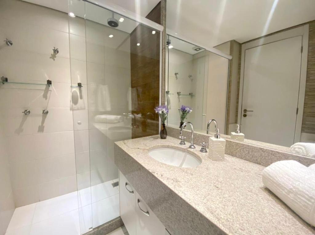 Happy Flat Itaipava - Granja Brasil Hotel Ngoại thất bức ảnh